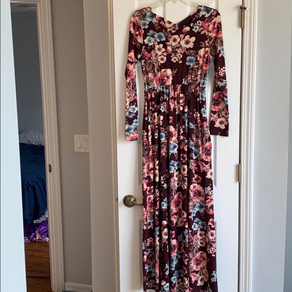 Long sleeve floral maxi dress